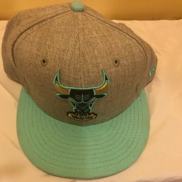 grey bulls hat